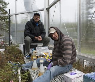 Professor Joel Kostka and postdoctoral assistant Max Kolton at SPRUCE