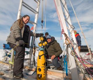 Britney Schmidt with Icefin after last Thwaites dive