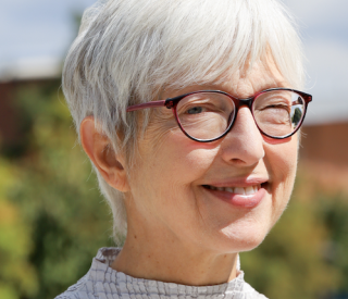 valerie thomas headshot.png